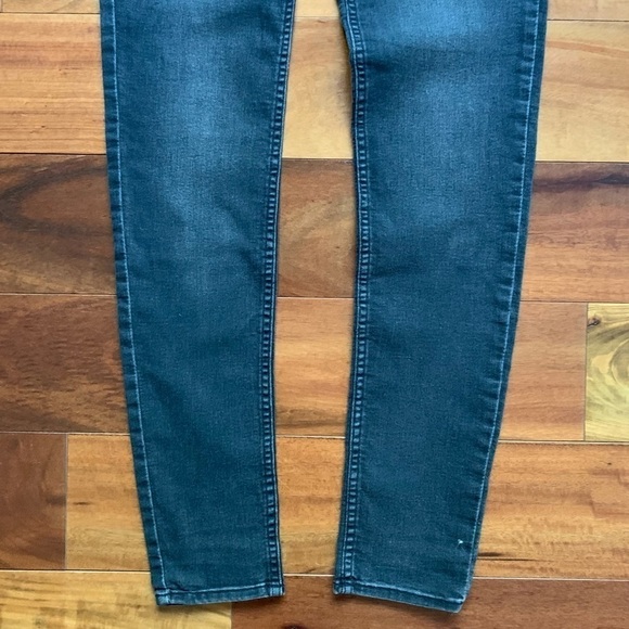 Divided Jeans - Picture 5 of 11
